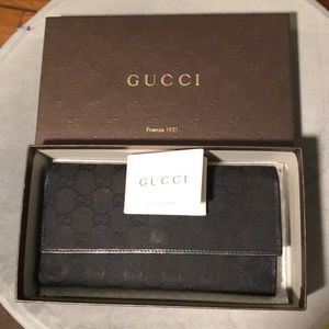 Auth Pre-loved Gucci Canvas Trifold long wallet (black)